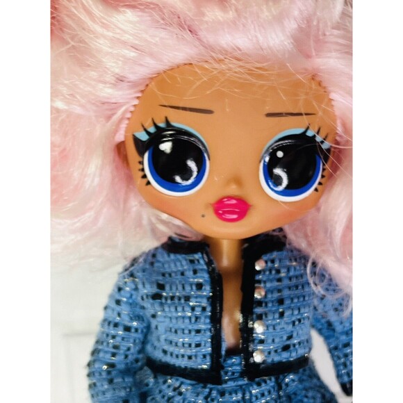 LOL OMG 9" Uptown Girl Fashion Doll Ultimate Surprise in Blue Plaid Suit - Picture 2 of 5